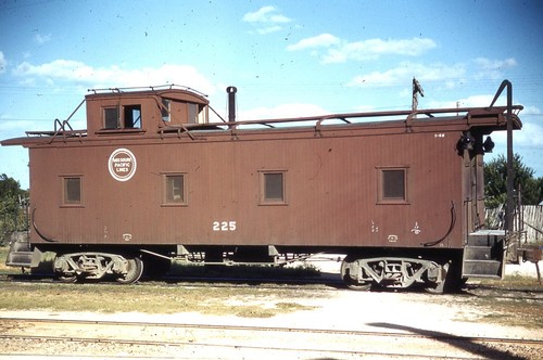 (Set of 11, Lot 4614) MISSOURI PACIFIC CABOOSE CARS