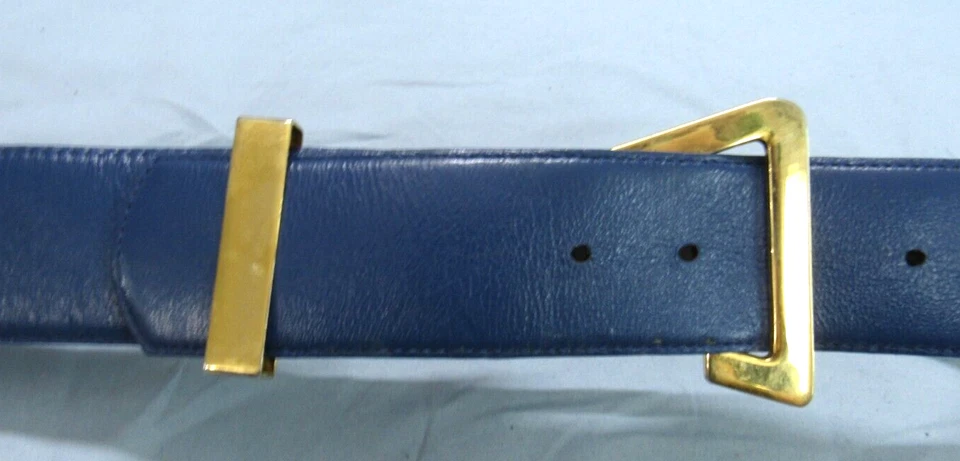 VTG 80's CHRISTIAN DIOR Avant Garde Modernist BLUE LEATHER BELT Gold Hardware S - Image 2 of 4