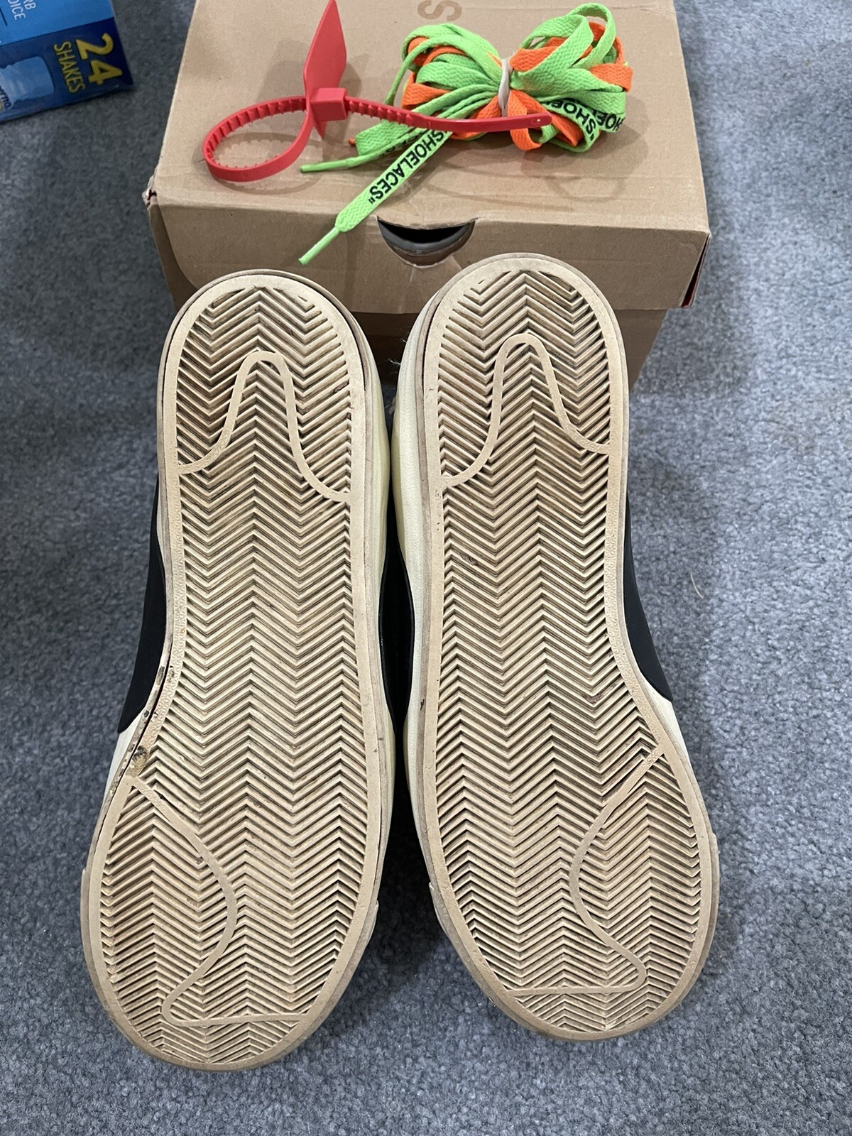 OFF WHITE X NIKE Taglia 9 Nike Blazer Mid x BIANCO SPORCO The Ten 2017 Spedizione veloce