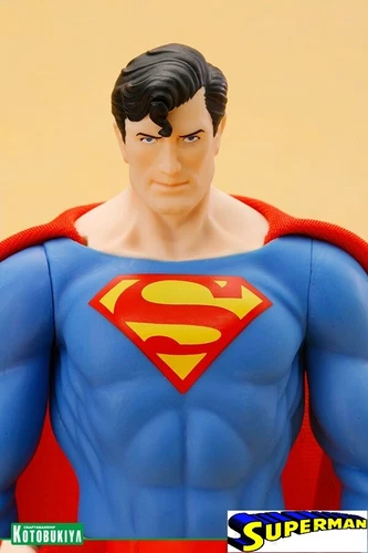 Kotobukiya ARTFX + Superman Classic Super Powers 1/10 Scale Pre-Painted Statue 