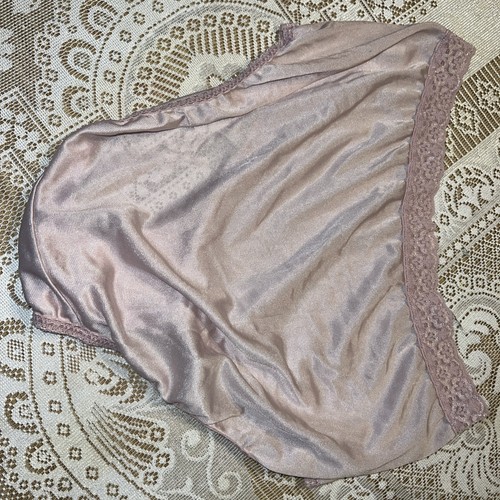 Vintage Fruit Of The Loom Silky Nylon Brief Panties Size 7 Lavendar - Picture 4 of 5