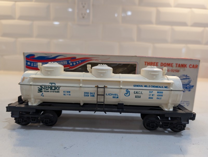 LIONEL 6-9250 GENERAL MILLS CHEMICALS WATERPOXY THREE DOME TANK CAR, 1970 LNOB