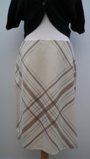 New with tags Valentino Miss V Vintage Wool skirt Size It 44 - US 10