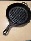 Vintage Cast Iron LODGE Griller Frying Skillet Ribbed Pan 11" Pour Spout