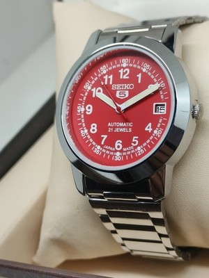 Seiko 5 Automatic Red Dial Men s watch ,Japan made, Used , Day Date, 21 Jewels