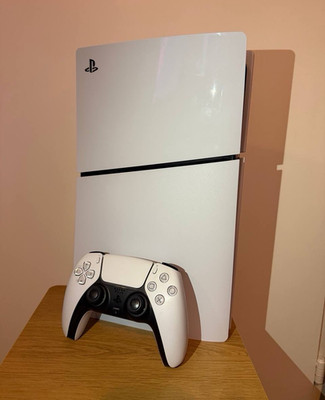 Sony PS5 Digital Edition Fortnite Bundle 1000GB 4K HDR Wi-Fi DualSense weiß
