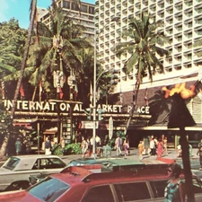 Honolulu International Market Place Postcard 1970s Waikiki Beach Hawaii HI B1522
