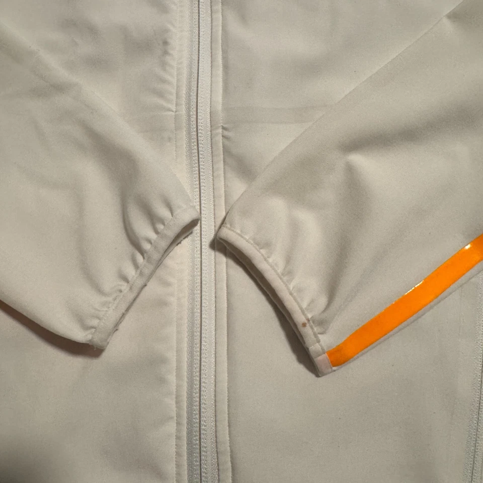 Jaqueta de corrida New Balance leve reflexiva creme e laranja XS - Imagem 4 de 4