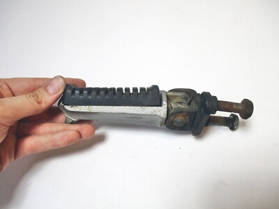 ＊＊＊ KAWASAKI ZX750 FRONT LEFT FOOTREST PEG & MOUNT 34003-1162 ZX GPZ
