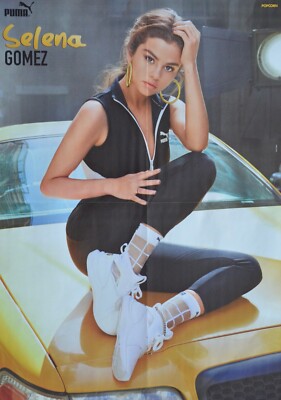 SELENA GOMEZ - A2 Poster (XL - 42x55cm) Rare Sexy Clippings Foto German Magazine