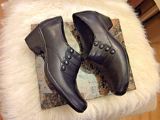 Clarks Bendables Women's Black Heeled Loafer Shoe Size US 7M