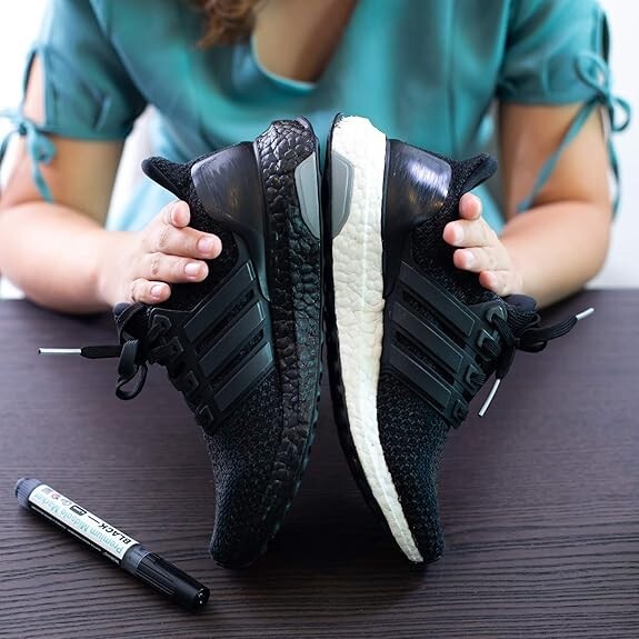 Wilkins 9.5 Black Dye Acrylic Midsole Marker Permanent Shoe Paint Pen