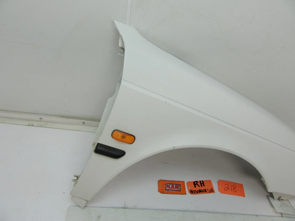 FENDER BLANCO LADO PASAJERO R DERECHO COCHE 94 95 96 97 98 99 00 01 SAAB 9-3 900 Foto 3 de 4