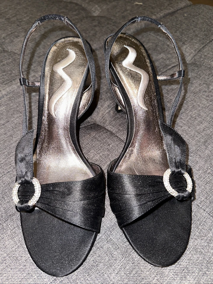 Tacones Nina Slingback negros punta abierta estrás talla 8,5 M 38,5 EUR tacón cubano Foto 3 de 4
