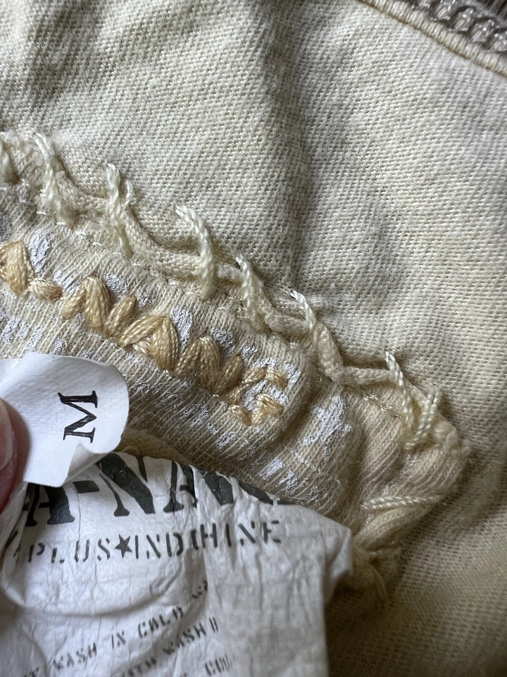 Regata Da-Nang Meninas M Algodão Amarela com Flores Bordadas Multicoloridas - Imagem 3 de 4