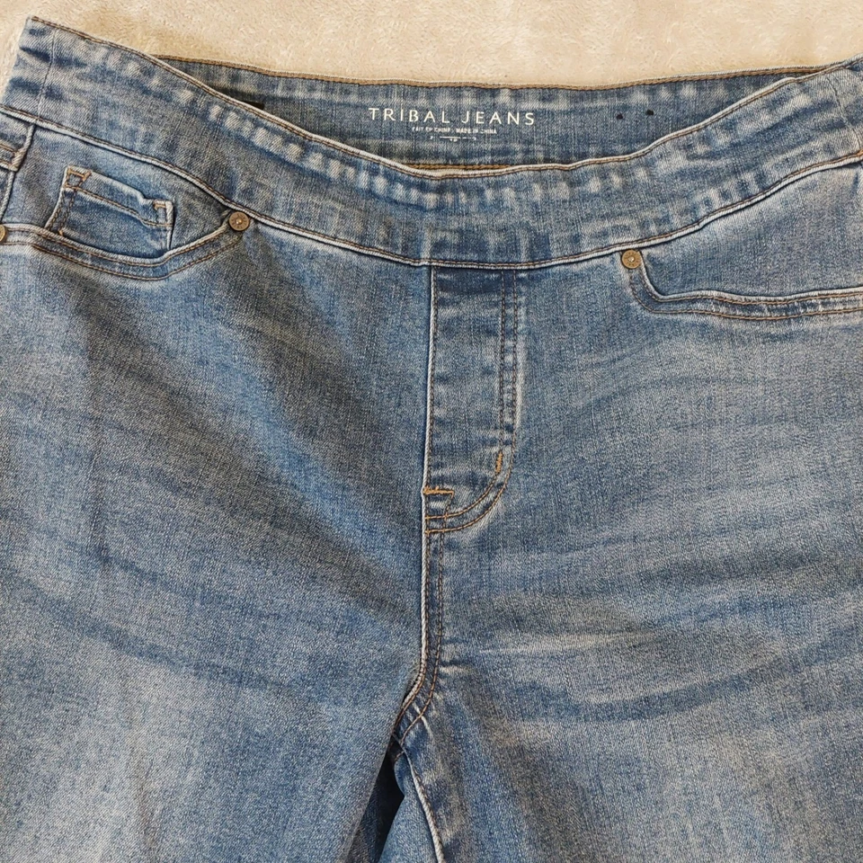 Jeans Tribal Audrey tiro medio tobillo jegging denim lavado claro talla 12 Foto 3 de 4
