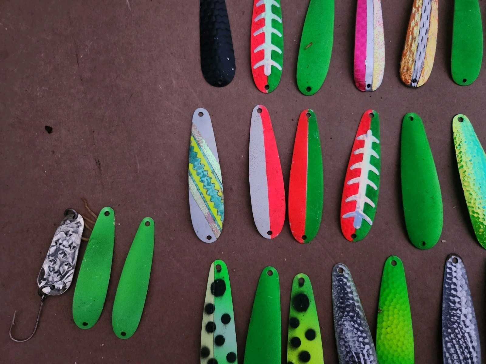 Fishing spoons size 3",4"  lot of 63 used salmon trout trolling FREE SHIPPING! - Image 8