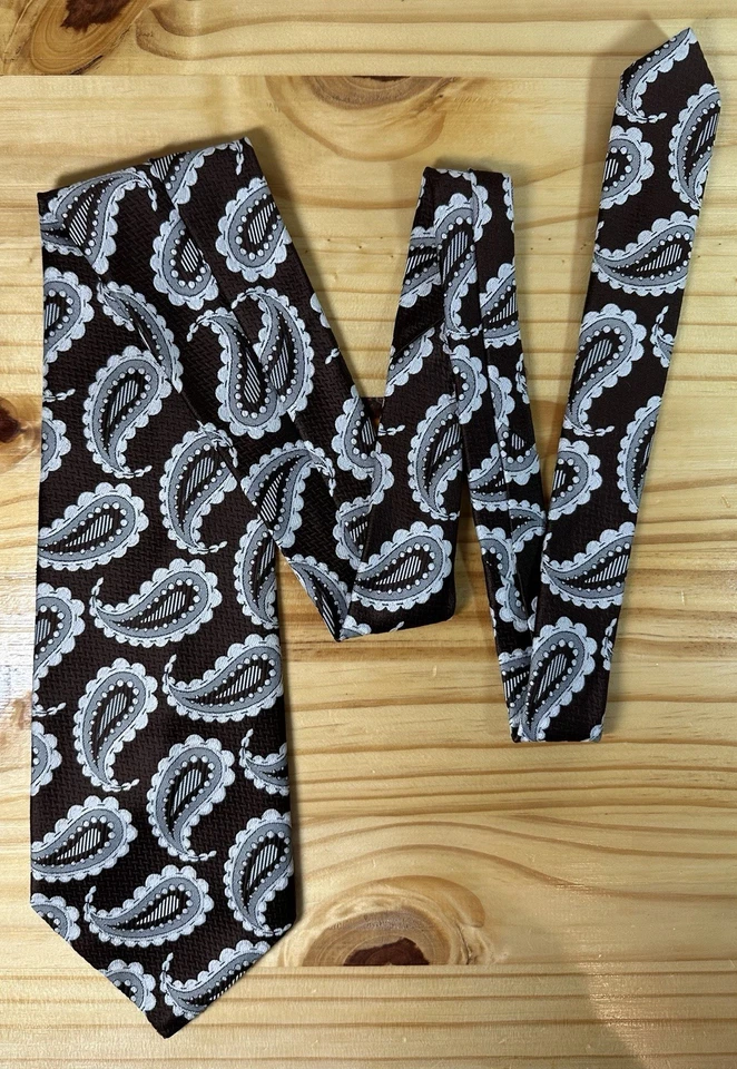 Hermosa corbata de cachemira marrón y gris Doro de Italia escala vintage 55 pulgadas/4,5 pulgadas Foto 2 de 4