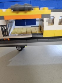 Lego 4997 3 in 1 pre-owned Manuals for 3 builds, no box, minor substitutions