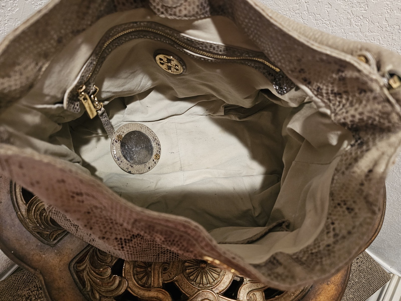 Tory Burch Beige Python Embosed Leather Shoulder … - image 4