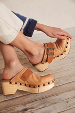 Free People Culver City Clogs Size 36.5-41 Leather Camel/Taupe Shoes Wooden NEW