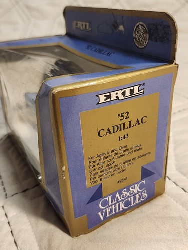 ERTL 1/43 Scale #2541 '52 Cadillac - Blue White Die Cast Metal Classic Car New - Picture 5 of 14