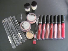 Bellapierre make up products  brush, blush, contour cream setting powder