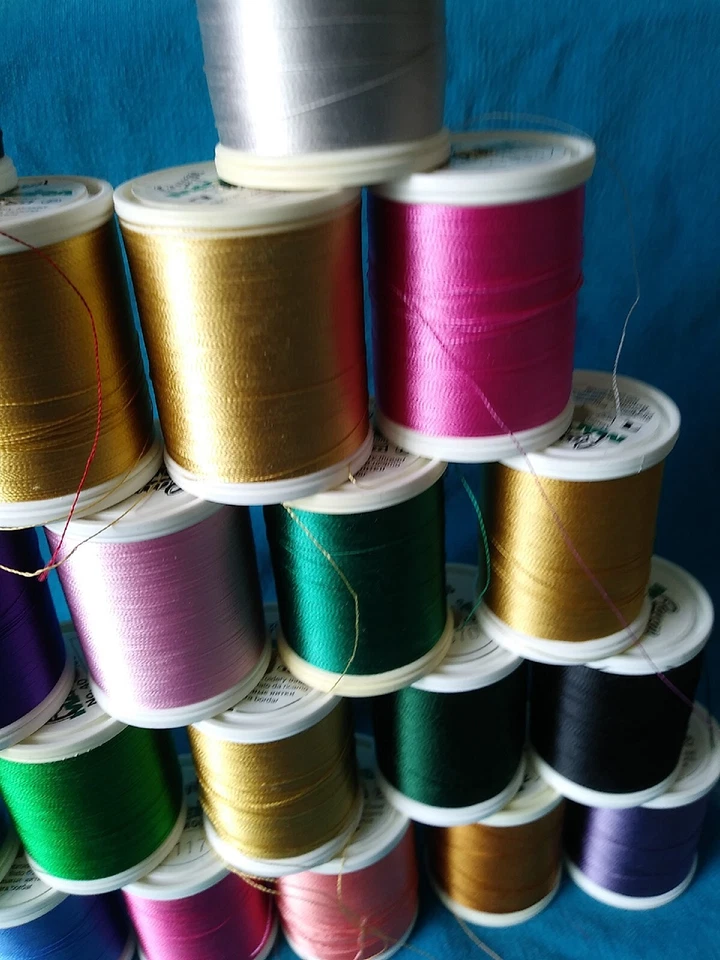 Lot of 27 Rayon Madeira #40 Embroidery Thread 1000m Some Metalic - Image 4 of 4