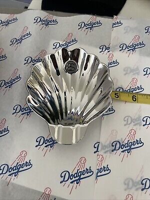 Stussy Silver Clam Ashtray Ceramic Los Angeles La Brea 5” SS Stussy Silver Clam Ashtray Ceramic Los Angeles La Brea 5” SS