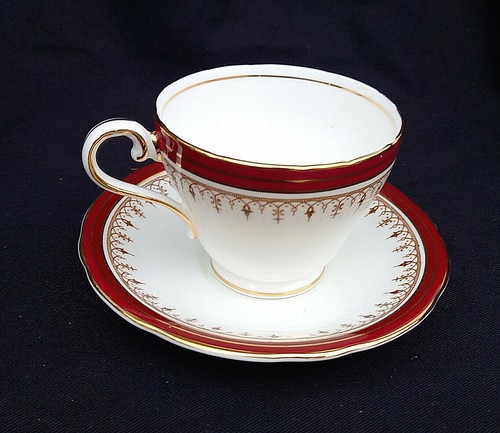 Aynsley DURHAM Teacup and Saucer. Wavy edge - Imagen 2 de 4
