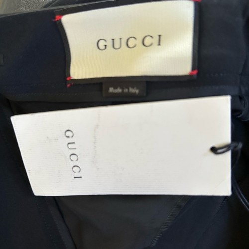 Gucci Elegant Black Button-Detail Ruffle hem Pants size 10 - Picture 6 of 8