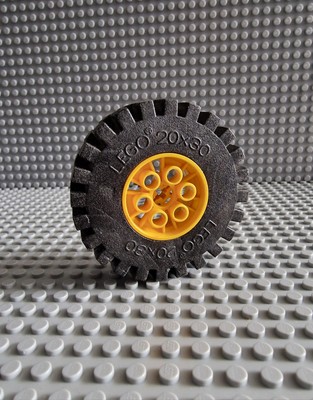 LEGO Technic Technic Wheel Tire 20x30 Rims Yellow 4266 4266c02 3739 A180