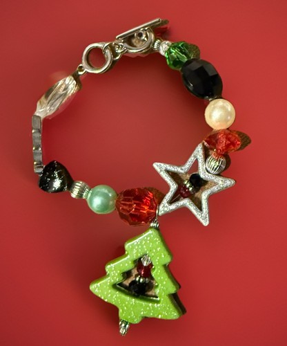 Bracelet Christmas Themed Chunky Tree Unbranded SOLD SEPARATELY OCT25 - Picture 1 of 12