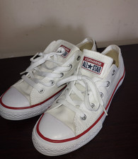 Converse Chuck Taylor Youth Kids Sneakers sz 2 Low Top Lace Up Canvas White