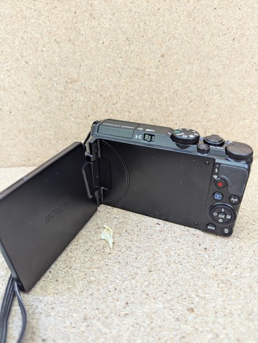 Nikon coolpix S9900 Black 16.0MP Digital Camera in great condition with a case - Picture 4 of 8