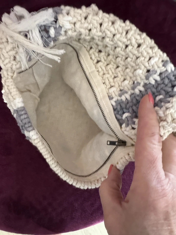 Bolso de mano con flecos de macramé con cuentas de Mare Sole Amore Foto 4 de 4