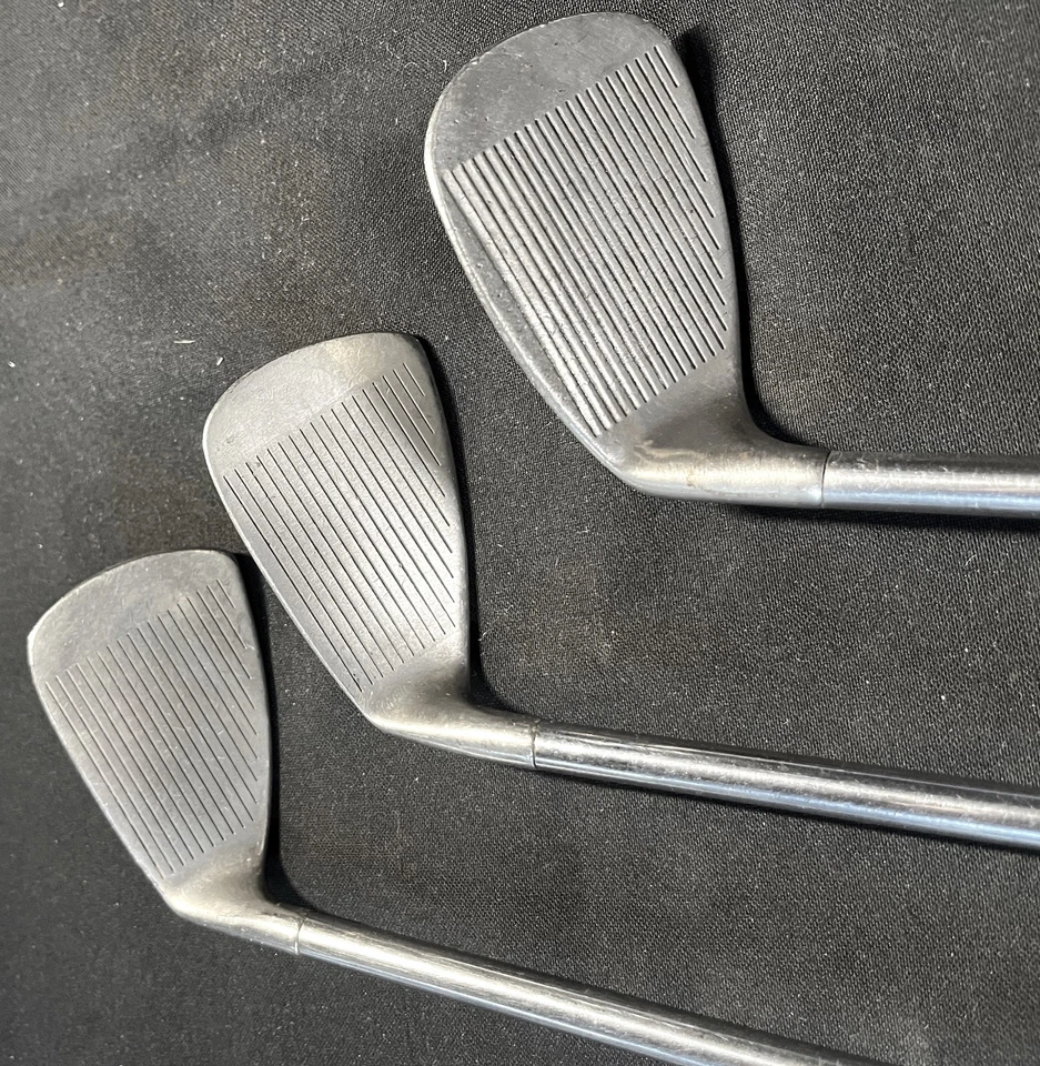 JUEGO DE HIERRO PARA PALOS DE GOLF SPALDING EJECUTIVE 1,2,3,4,5,6,7,8,9,P,S RÍGIDO NUEVO TAMAÑO MEDIANO Foto 3 de 4