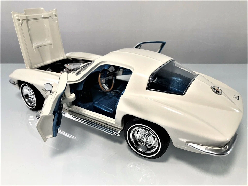 Corvette 1Chevrolet55Chevy57StingRay12Car1963Classic24Custom1967Built18Model1957 - Image 2 of 4