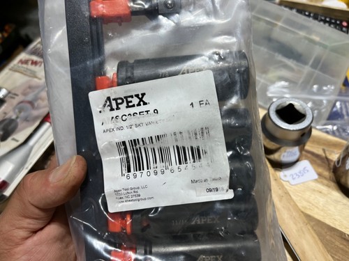 APEX Industrial 1/2" drive sockets (23821) - Picture 3 of 4