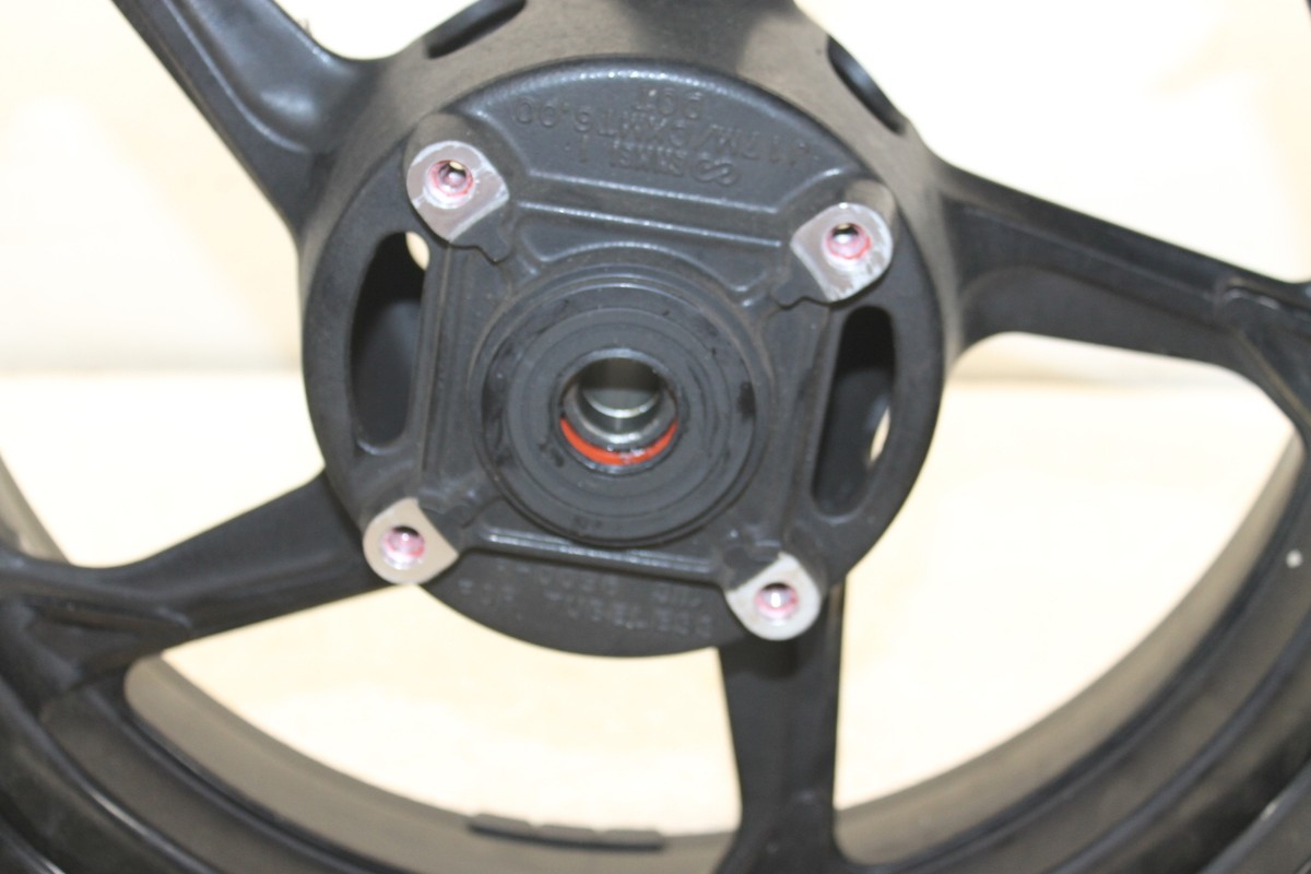12 KAWASAKI Z1000 REAR WHEEL RIM WOBBLE 41073-0584-18F | eBay