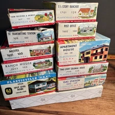 (11)Vintage 1950's Plasticville O & S Gauge Train Layout House / Building Kits