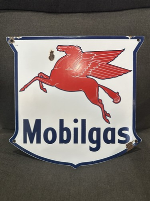#ad Vintage Mobilgas Porcelain Pump Plate 12x12 $285.00