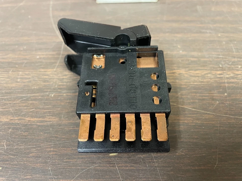 1983-1993 Chevy S-10 Truck Blazer 1983-1990 GMC S-15 Jimmy Headlight Switch NOS Foto 3 de 3