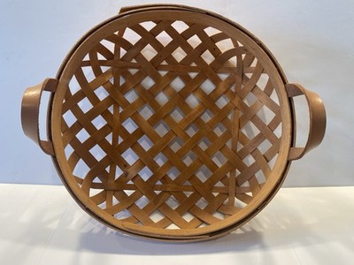 Workshops of Gerald E. Henn Tobacco Weave Round Storage Basket 12  diameter
