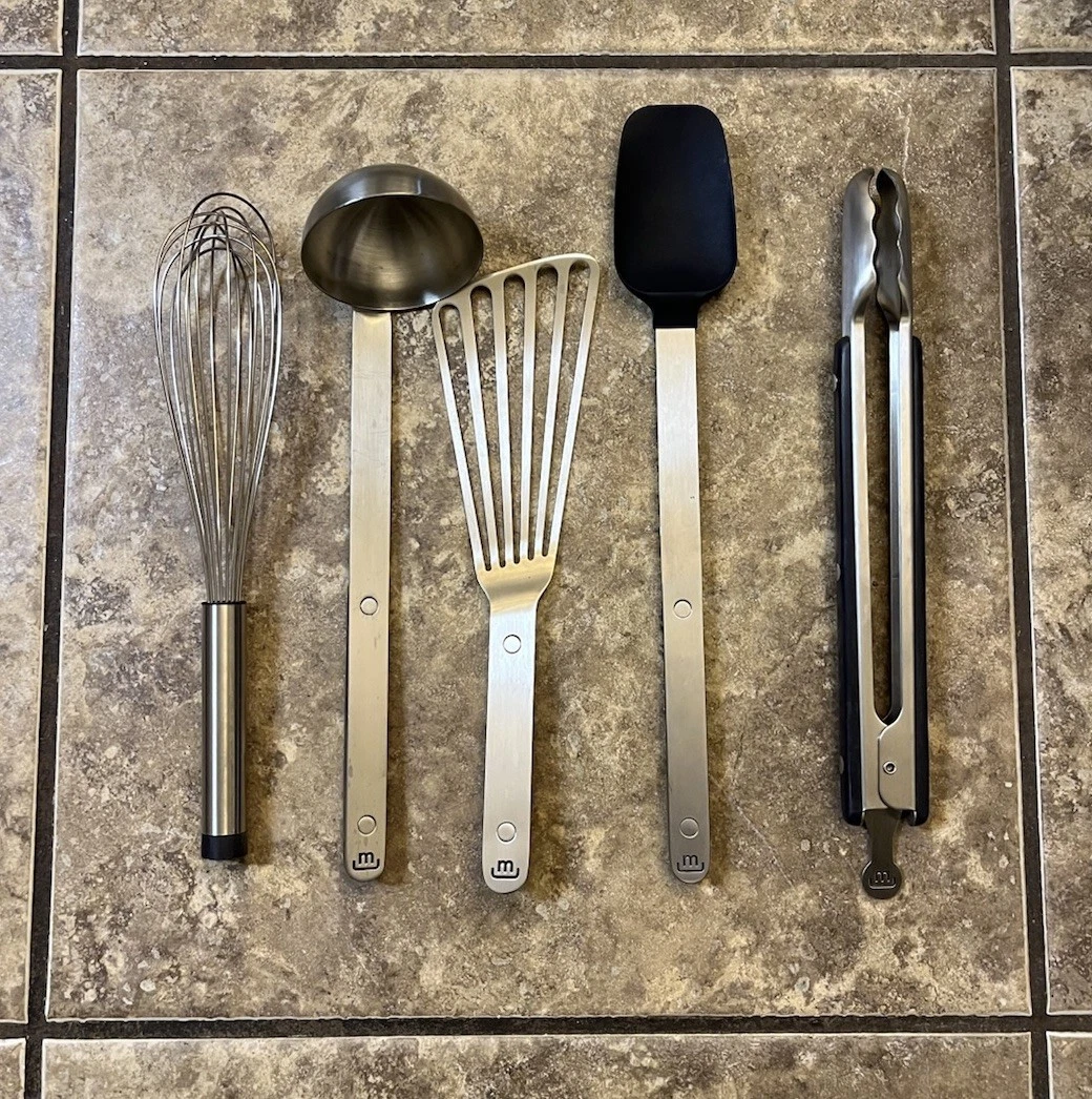 Made In Cookware Kitchen Utensil Set 5 Piece Thongs Ladle Whisk Made-In Brand
Opens in a new window