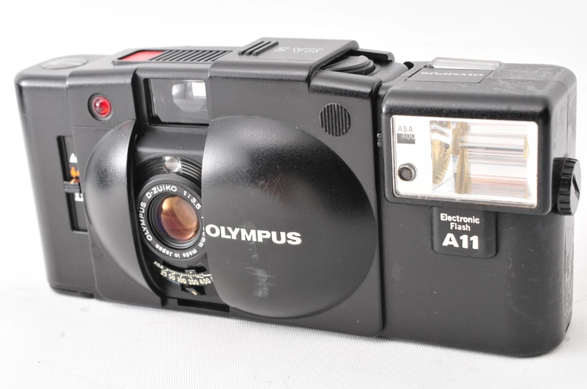 Near MINT] Olympus XA2 + A11 Flash Black 35mm Point & Shoot