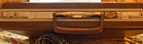 VTG Samsonite Brown Hard Sided Briefcase with Keys. In great condition - Picture 5 of 9