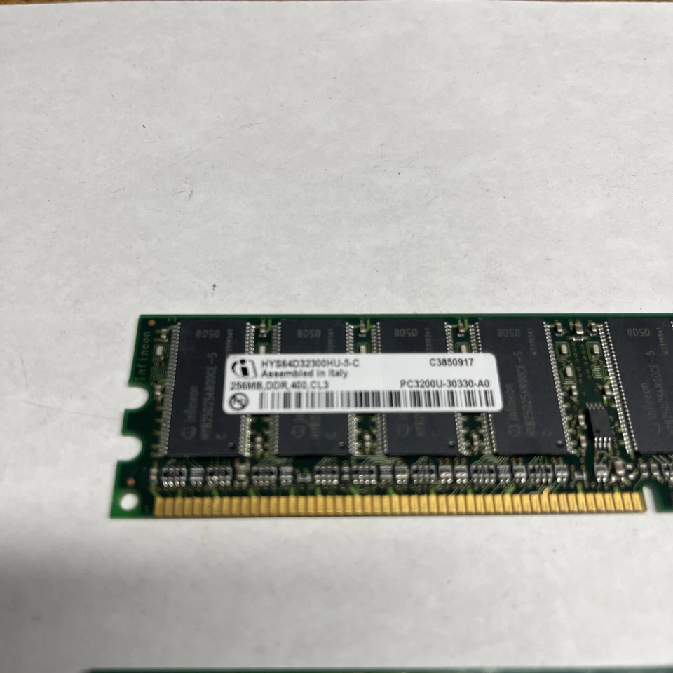 Infineon HYS64D32300HU-5-C 256MB DDR-400 (PC-3200) PC-3200U RAM Memory - Image 2 of 4