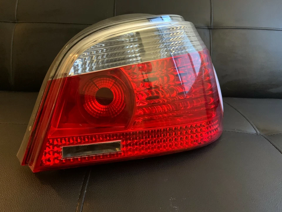 Комплект подлинных задних фонарей 03–09 BMW 5 серии E60 525i 528i 530i - Изображение 3 из 4