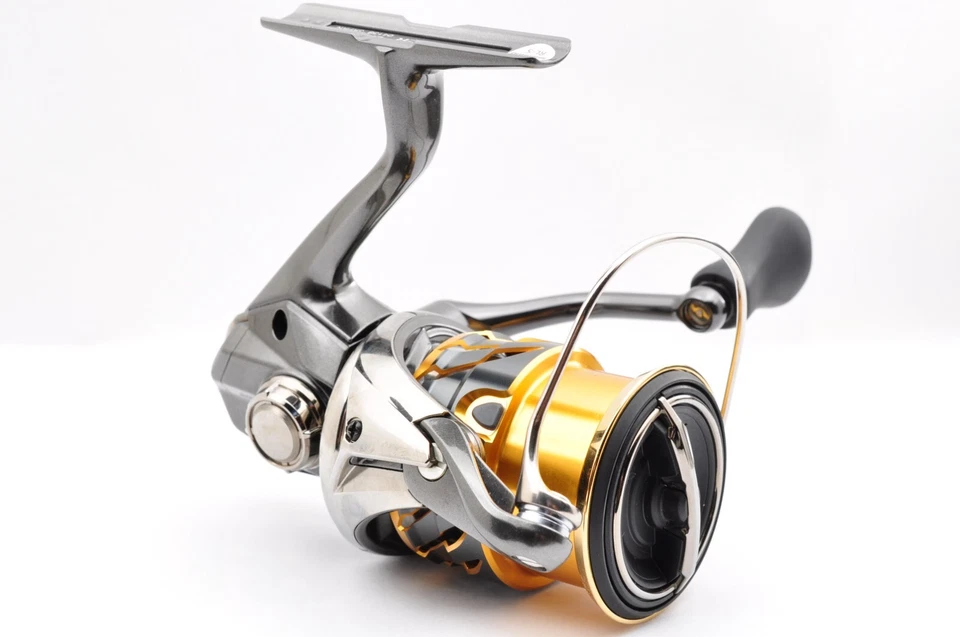 Carrete giratorio Shimano 20 Twin Power 2500S 5,3:1 210 g usado pesca de Japón Foto 3 de 4